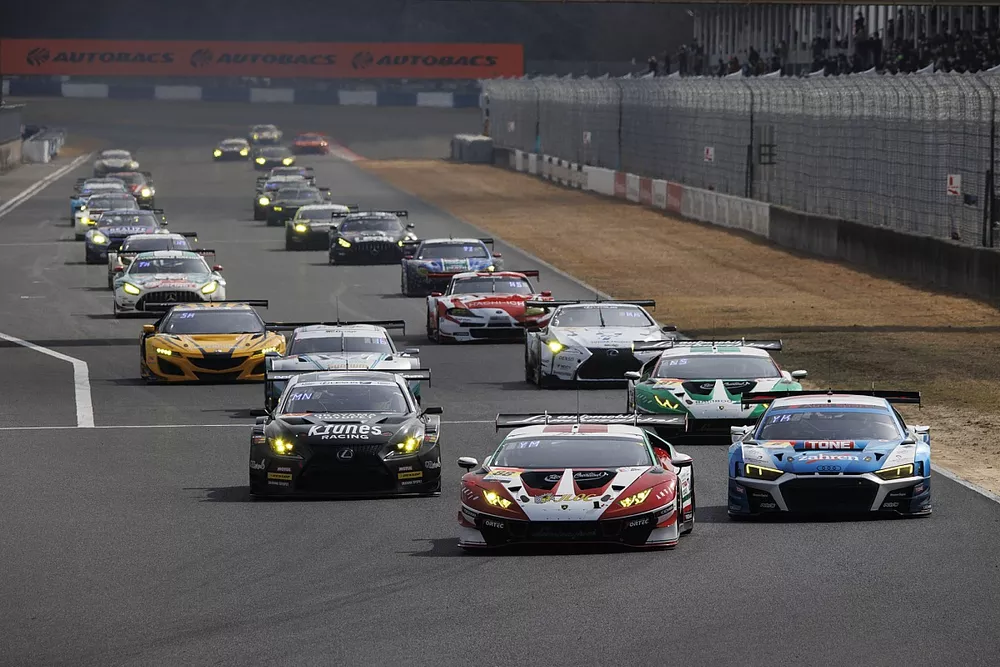 GT300 start practice