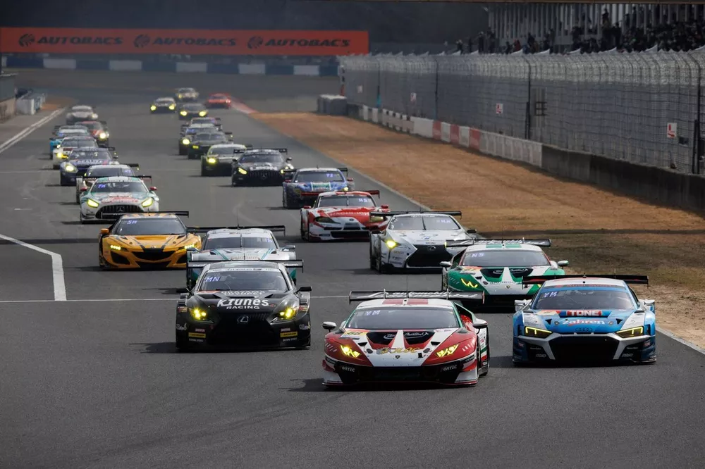 GT300 start practice