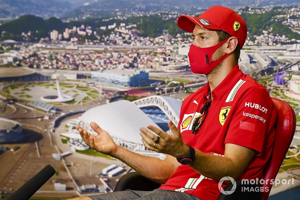 Sebastian Vettel, Ferrari en la conferencia de prensa