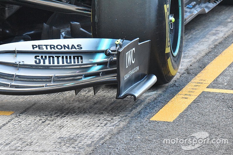 Mercedes test aangepaste voorvleugel op openingsdag tweede testweek