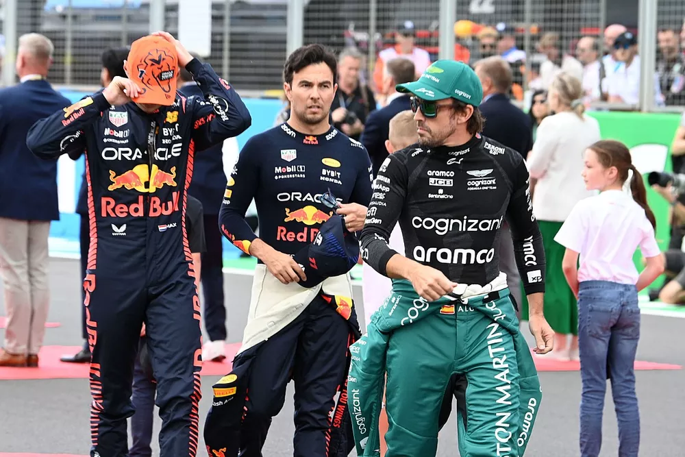 Max Verstappen, Red Bull Racing Sergio P&eacute;rez, Red Bull Racing Fernando Alonso, Aston Martin F1 Team 