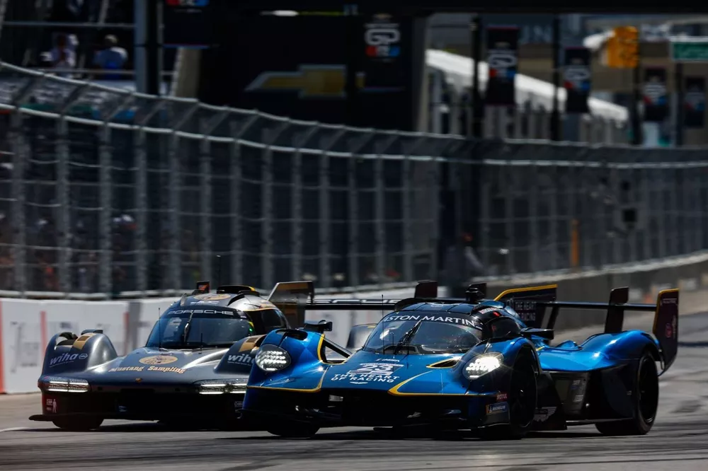 #23 ASTON MARTIN THOR Team Aston Martin Valkyrie: Ross Gunn, Roman De Angelis