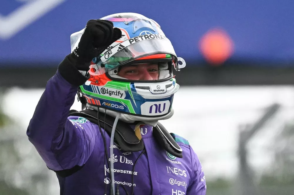 Andrea Kimi Antonelli celebra la victoria en Miami