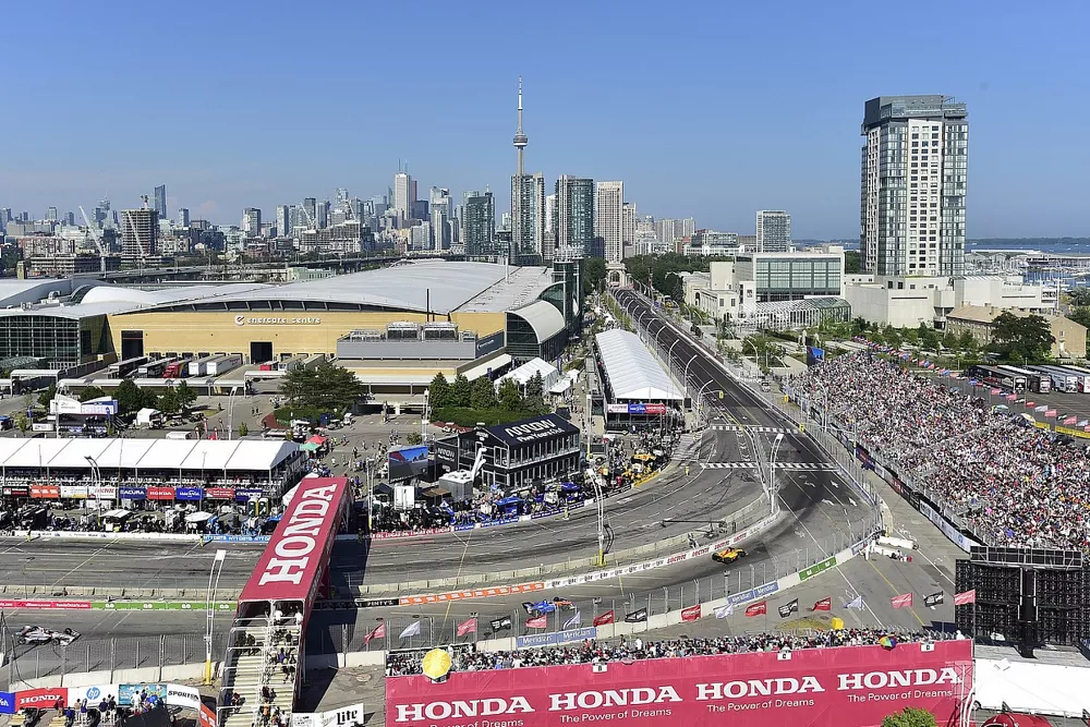 Ryan Hunter-Reay, Andretti Autosport Honda, Scott Dixon, Chip Ganassi Racing Honda, Toronto skyline