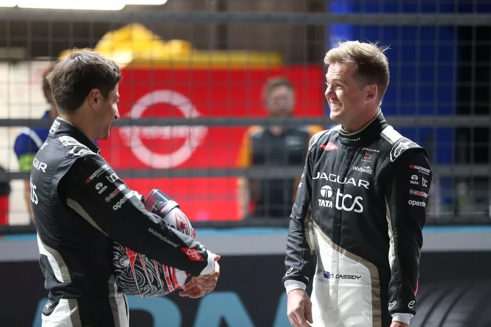 Mitch Evans, Jaguar Racing  Nick Cassidy, Jaguar TCS Racing 