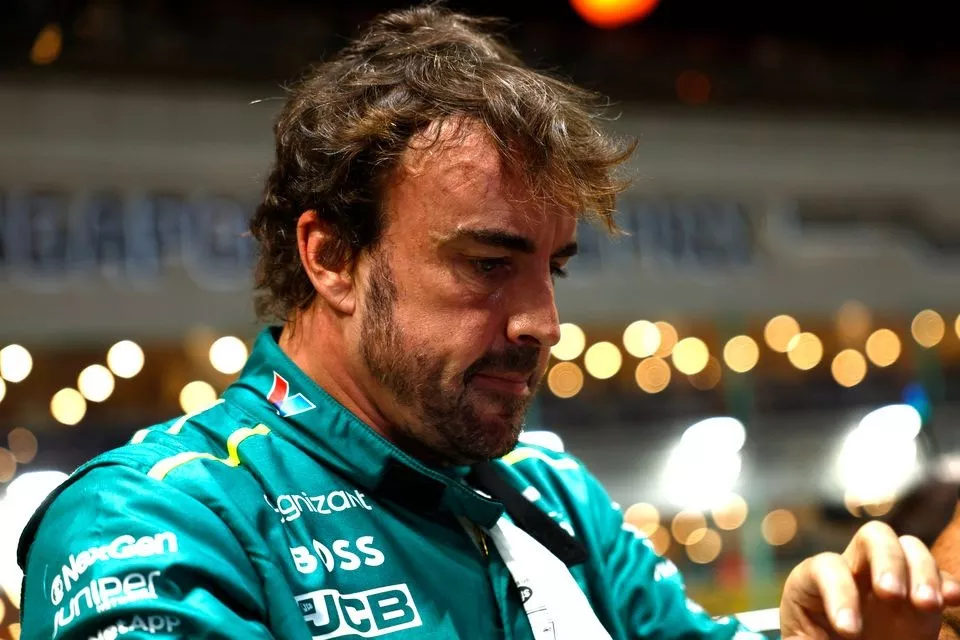 Fernando Alonso, Aston Martin F1 Team, op de grid