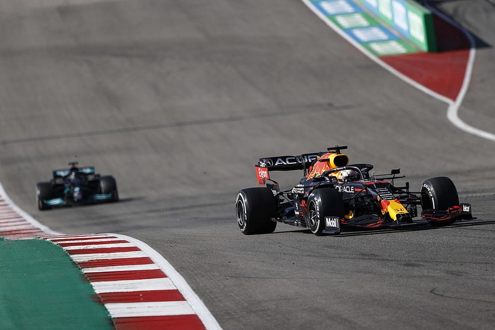 Max Verstappen, Red Bull Racing RB16B, Lewis Hamilton, Mercedes W12