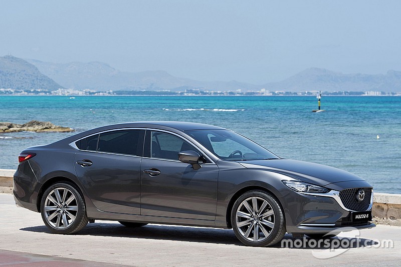 Оновлена Mazda 6 дебютувала в Україні