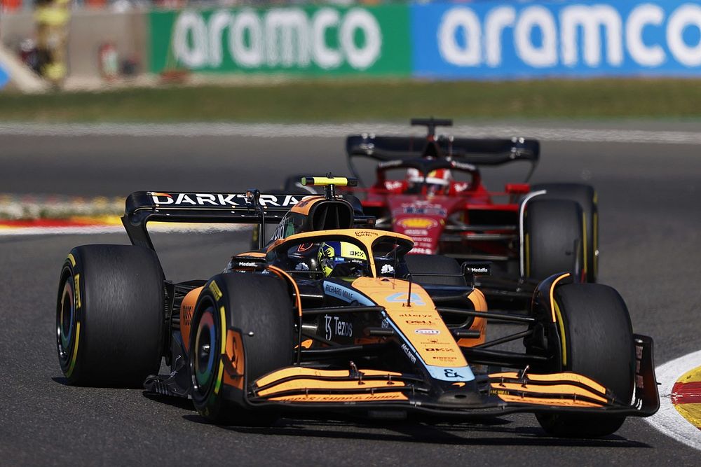 Lando Norris, McLaren MCL36, Charles Leclerc, Ferrari F1-75