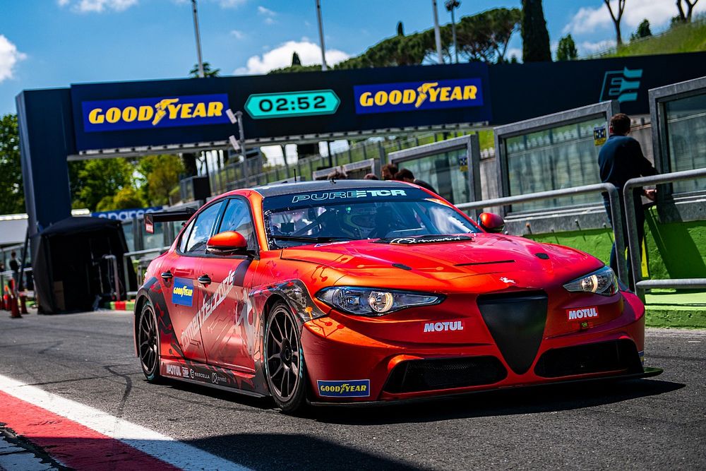 Giulia ETCR by Romeo Ferraris