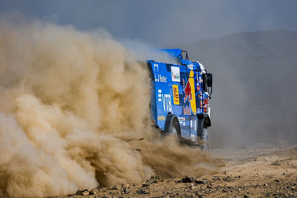 #500 Kamaz - Master: Andrey Karginov, Andrey Mokeev, Igor Leonov