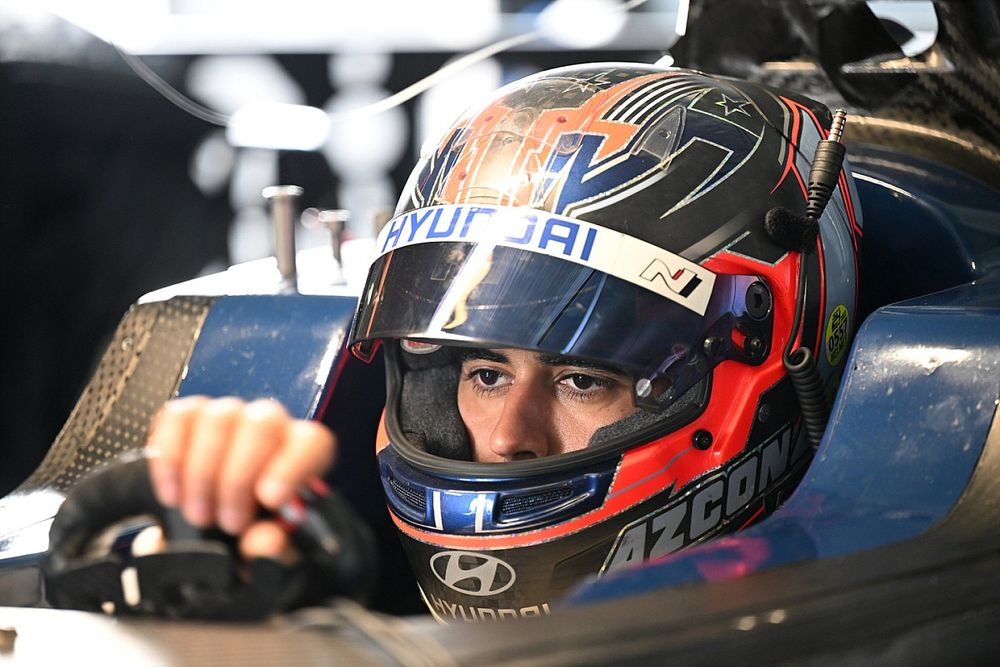 Mikel Azcona, NIO 333 FE Team 