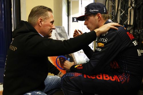 F1 - Jos Verstappen fala sobre relacionamento com Max: Ele ainda aceita minhas críticas