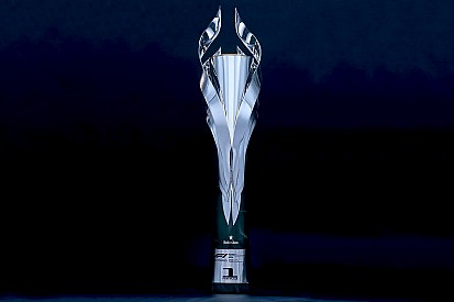 Presentan el trofeo para el GP de México