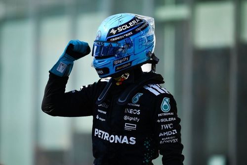 Russell bromea con la salida junto a Verstappen: "A&uacute;n tengo puntos en mi licencia"