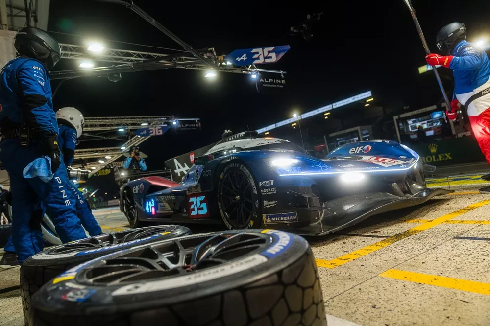 #35 Alpine Endurance Team Alpine A424: Antonio Felix Da Costa, Charles Milesi, Ferdinand Habsburg