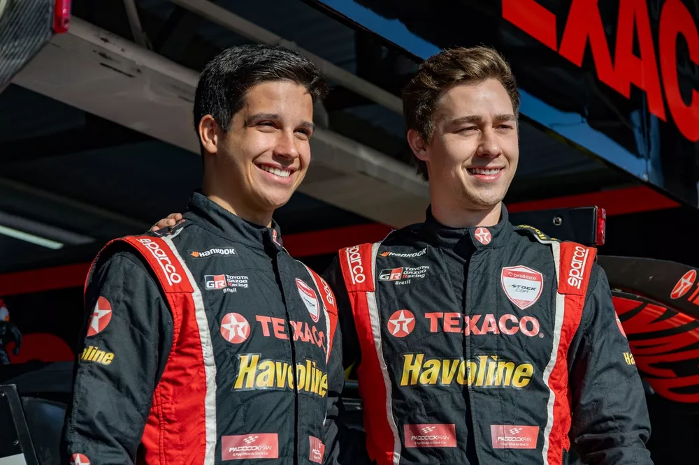 Gabriel Koenighan (esq) e Arthur Leist formar&atilde;o a dupla do carro #81 (Vinicius Nunes)