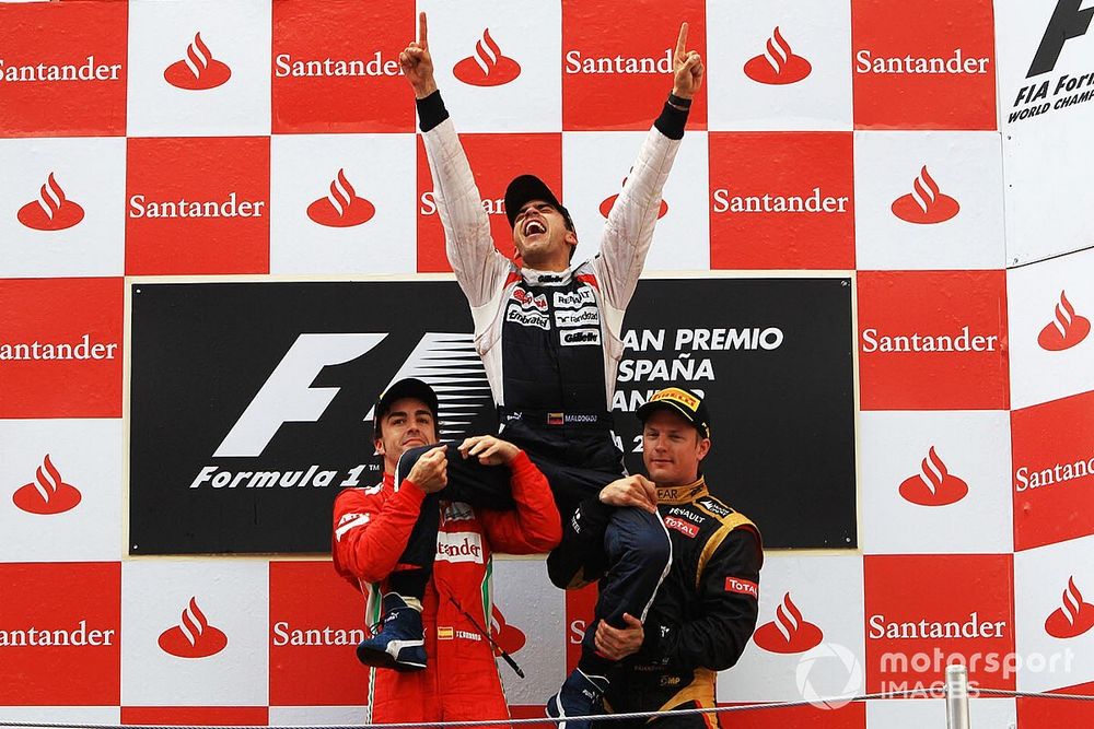 Podio: ganador de la carrera Pastor Maldonado, Williams, segundo lugar Fernando Alonso, Ferrari, y tercer lugar Kimi Raikkonen, Lotus F1