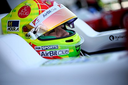 Radar verde-amarelo: Fittipaldi faz pódio em prévia da F1