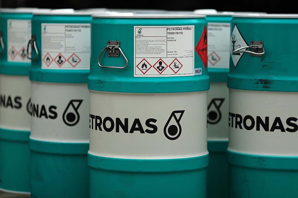 Mercedes ve Petronas, yeni yakıt projeleri üzerinde çalışıyor