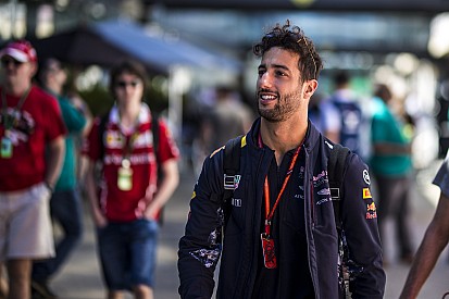 Ricciardo: Vettel'in beni Ferrari'de isteyeceğinden emin değilim