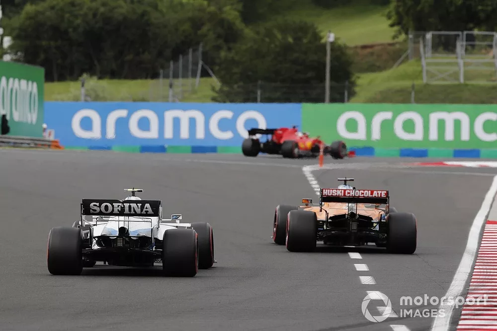Sebastian Vettel, Ferrari SF1000, Carlos Sainz Jr., McLaren MCL35, Nicholas Latifi, Williams FW43
