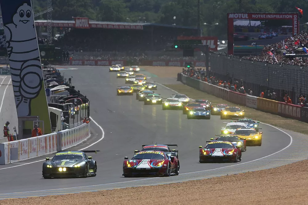 #97 Aston Martin Racing Aston Martin Vantage: Darren Turner, Jonny Adam, Daniel Serra