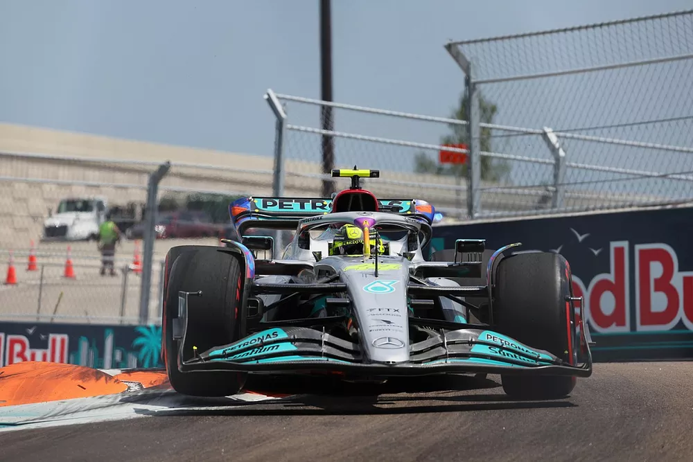 Sir Lewis Hamilton, Mercedes W13