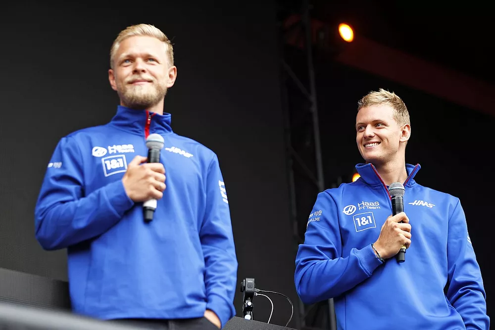 Kevin Magnussen, Haas F1 Team, Mick Schumacher, Haas F1 Team, on stage
