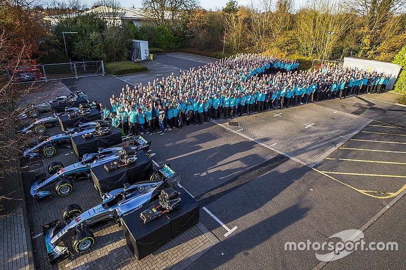 Галерея: п'ятий чемпіонський сезон Mercedes у Формулі 1