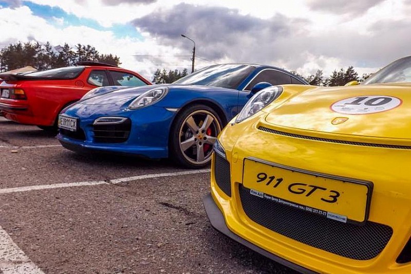 Need for Porsche: І свято, і гонка!