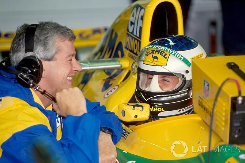Pat Symonds, ingeniero de carrera y Michael Schumacher, Benetton B193B