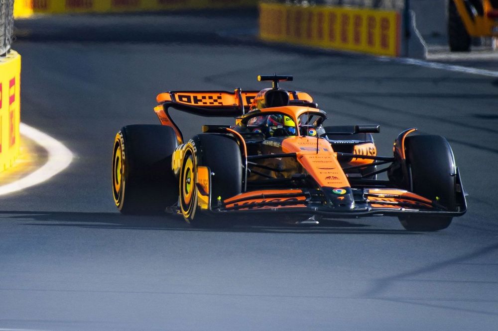 Oscar Piastri, McLaren MCL38