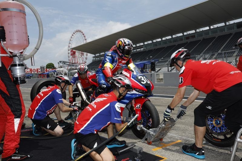 2024年最新版　サーマークール Porsche Team EBI、2024年もスーパー耐久ST-Zクラスに挑戦。久保