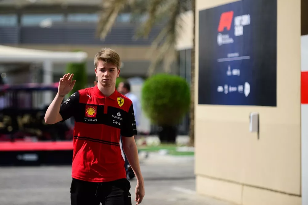 Robert Shwartzman, Ferrari 