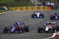 Kvyat: "El monoplaza de Sainz fue el que provocó la reacción en cadena"