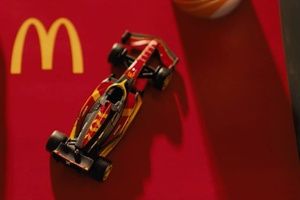 F1: McDonald's revela preço das miniaturas dos carros do filme 'F1'