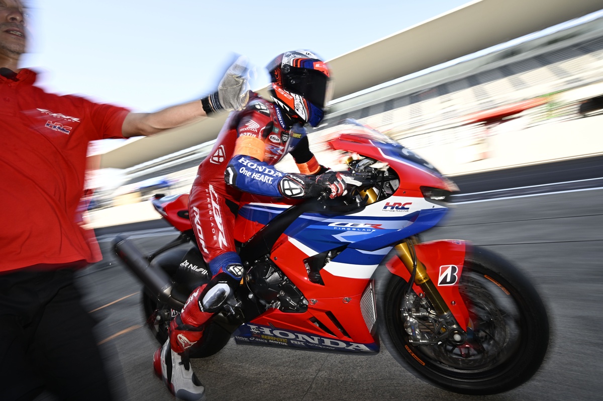 ザルコ・高橋　サイン入 HRC 鈴鹿８時間 Ｔシャツ 2025 Ｌ 8耐 xavi-vierge-honda-hrc.jpg