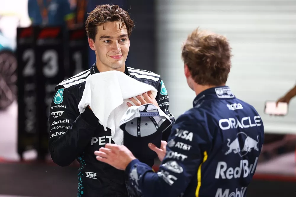 Max Verstappen, Red Bull Racing, George Russell, Mercedes