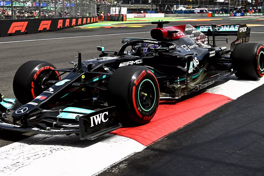 Lewis Hamilton, Mercedes W12
