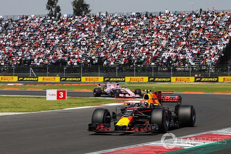 Max Verstappen, Red Bull Racing RB13, Sergio Perez, Sahara Force India F1 VJM10