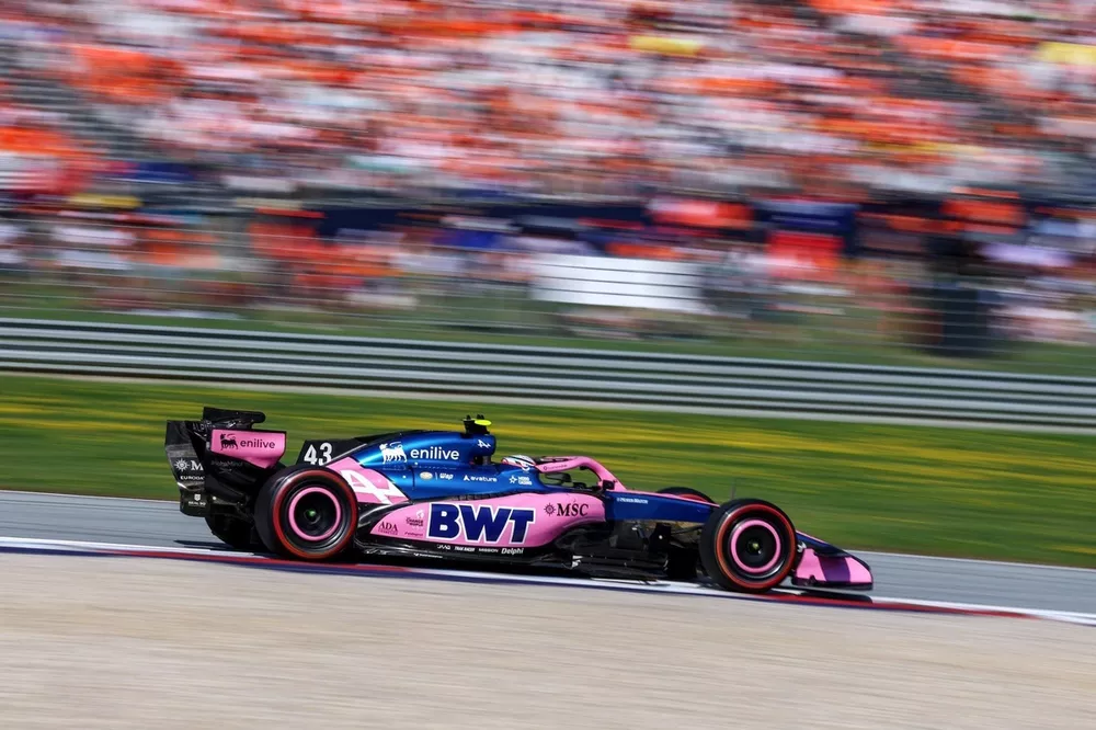 Checo Pérez y Colapinto advierten sobre el reto de la energía en Silverstone  con los F1 2026