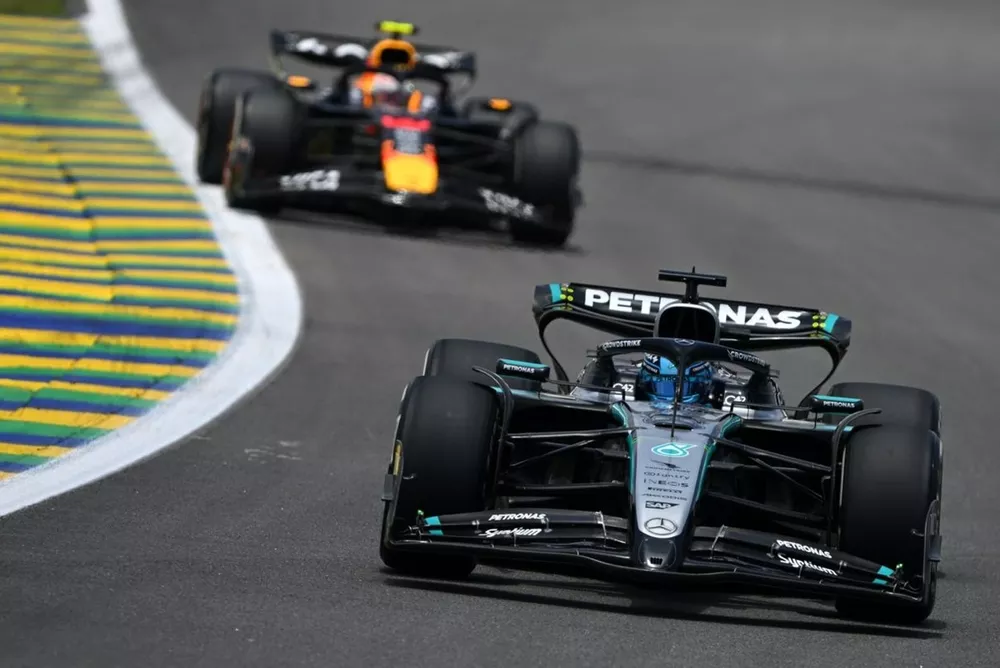 George Russell, Mercedes, Yuki Tsunoda, Red Bull Racing Team