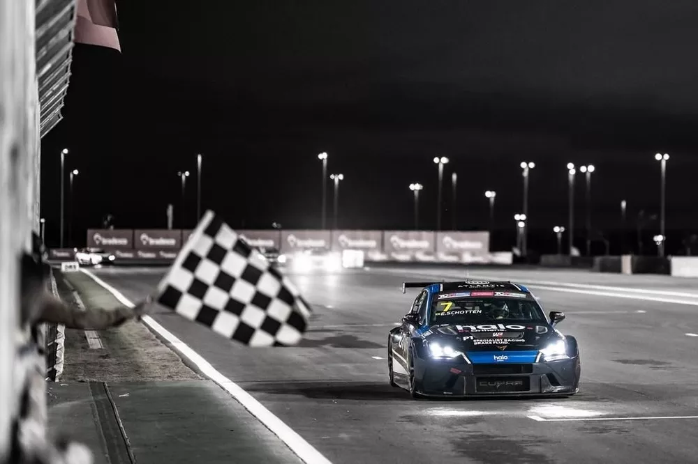 Eric Schotten; TCR South America