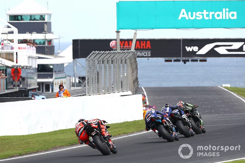 Jonathan Rea, Kawasaki Racing Team leads