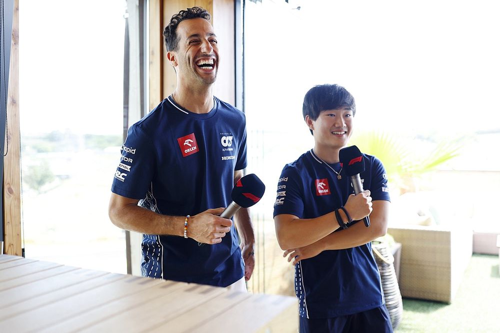 Daniel Ricciardo, Scuderia AlphaTauri, Yuki Tsunoda, Scuderia AlphaTauri