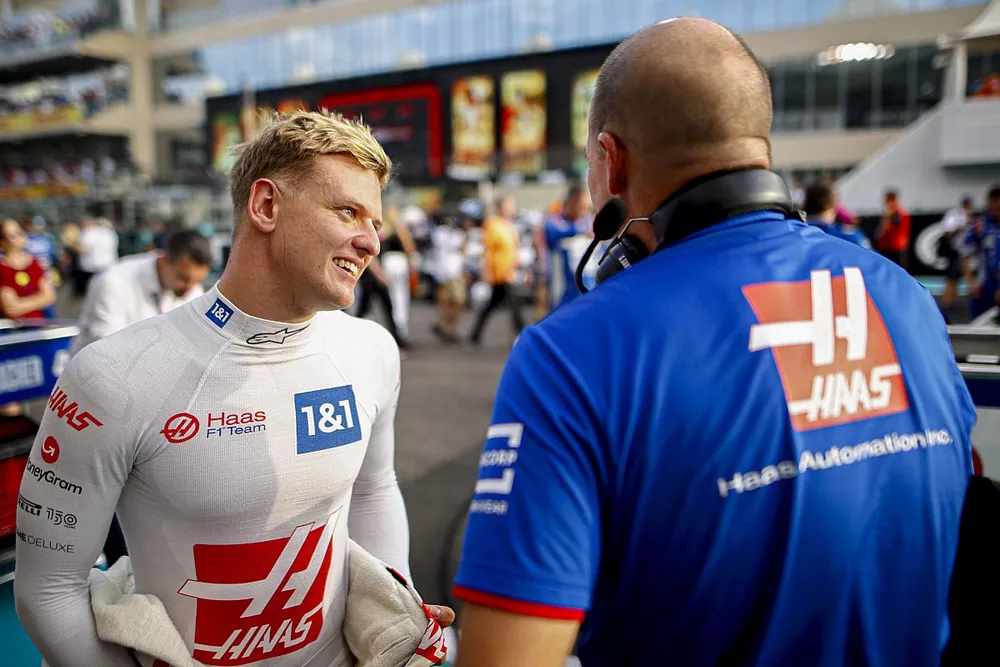 Mick Schumacher, Haas F1 Team, on the grid