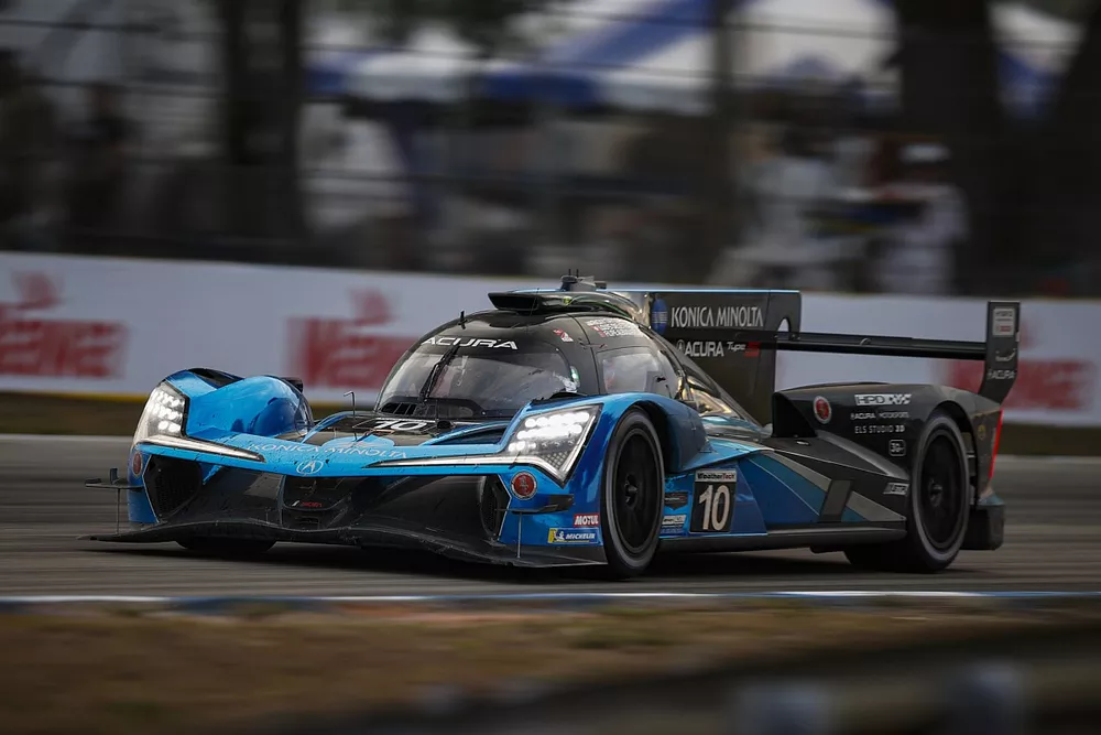 #10 Wayne Taylor Racing Acura ARX-06: Ricky Taylor, Filipe Albuquerque, Louis Deletraz