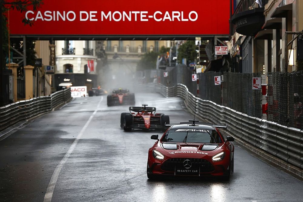 El Safety Car en la vuelta de formaci&oacute;n