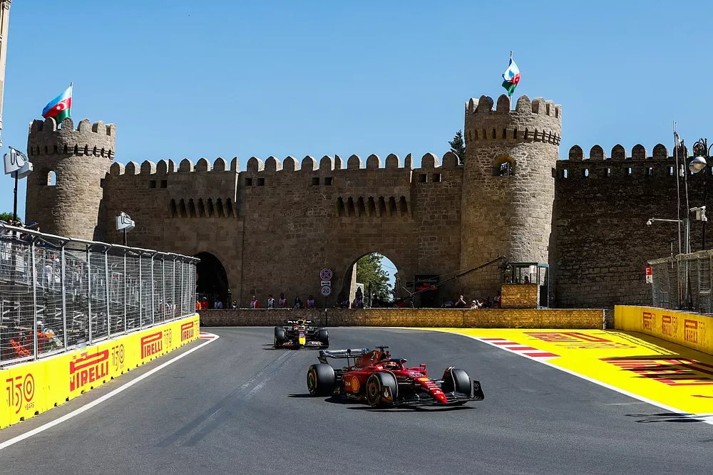 Charles Leclerc, Ferrari F1-75, Max Verstappen, Red Bull Racing RB18